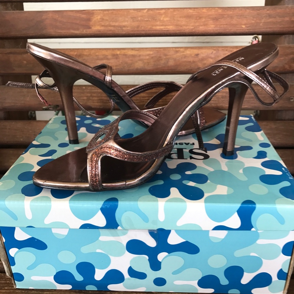 Splash Fashion Footwear Strappy Sandals Size 8